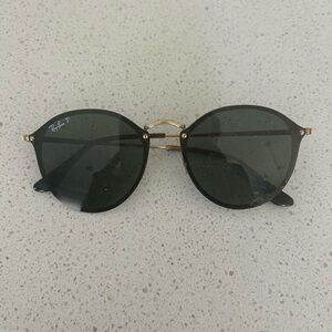 Ray-Ban Classic Black Round Sunglasses